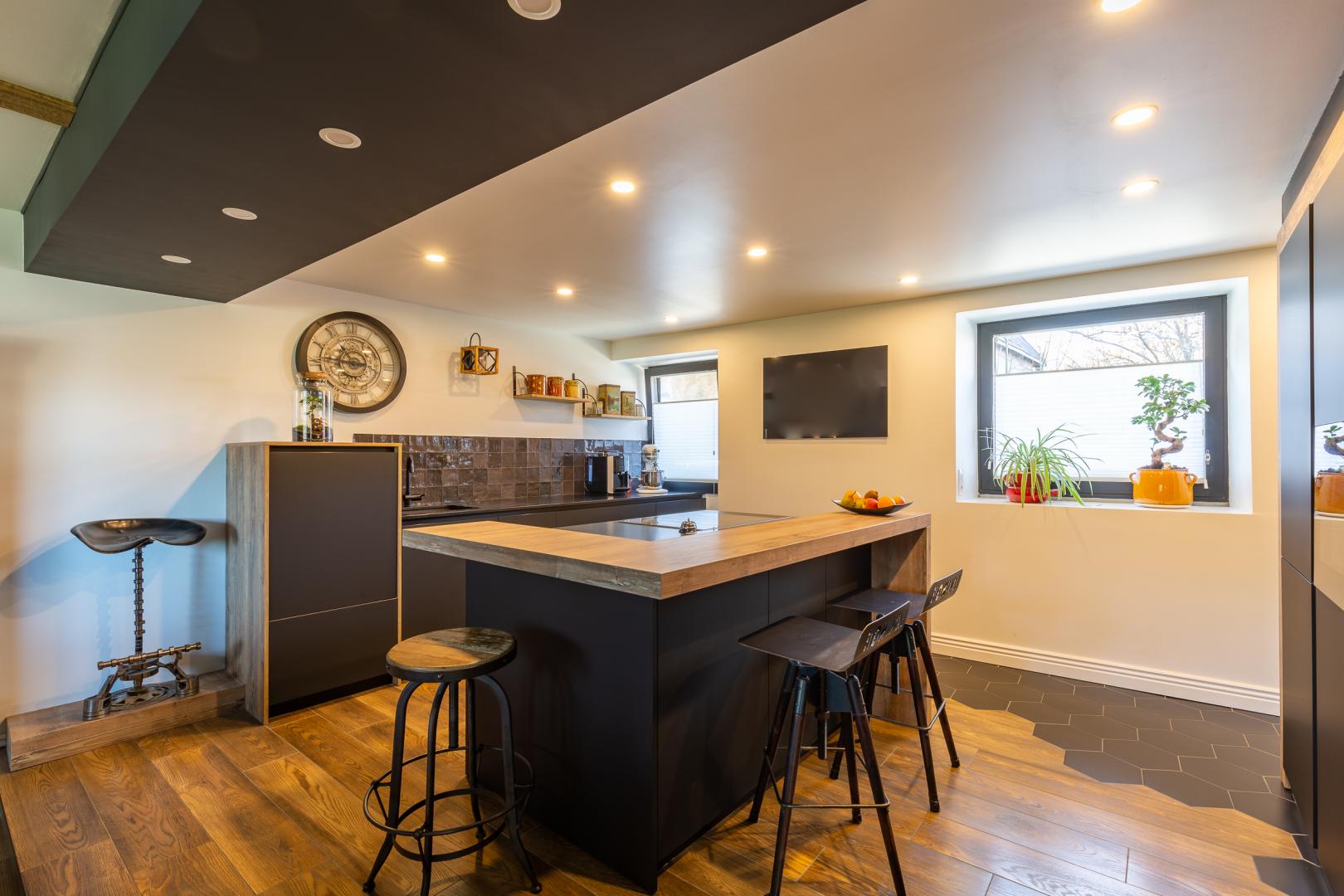 Cuisine noire mat et bois | L'IMAGIN'R