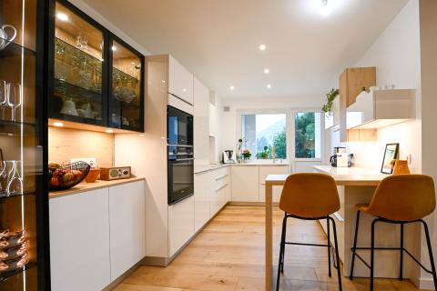 match entre blanc et Vitrines